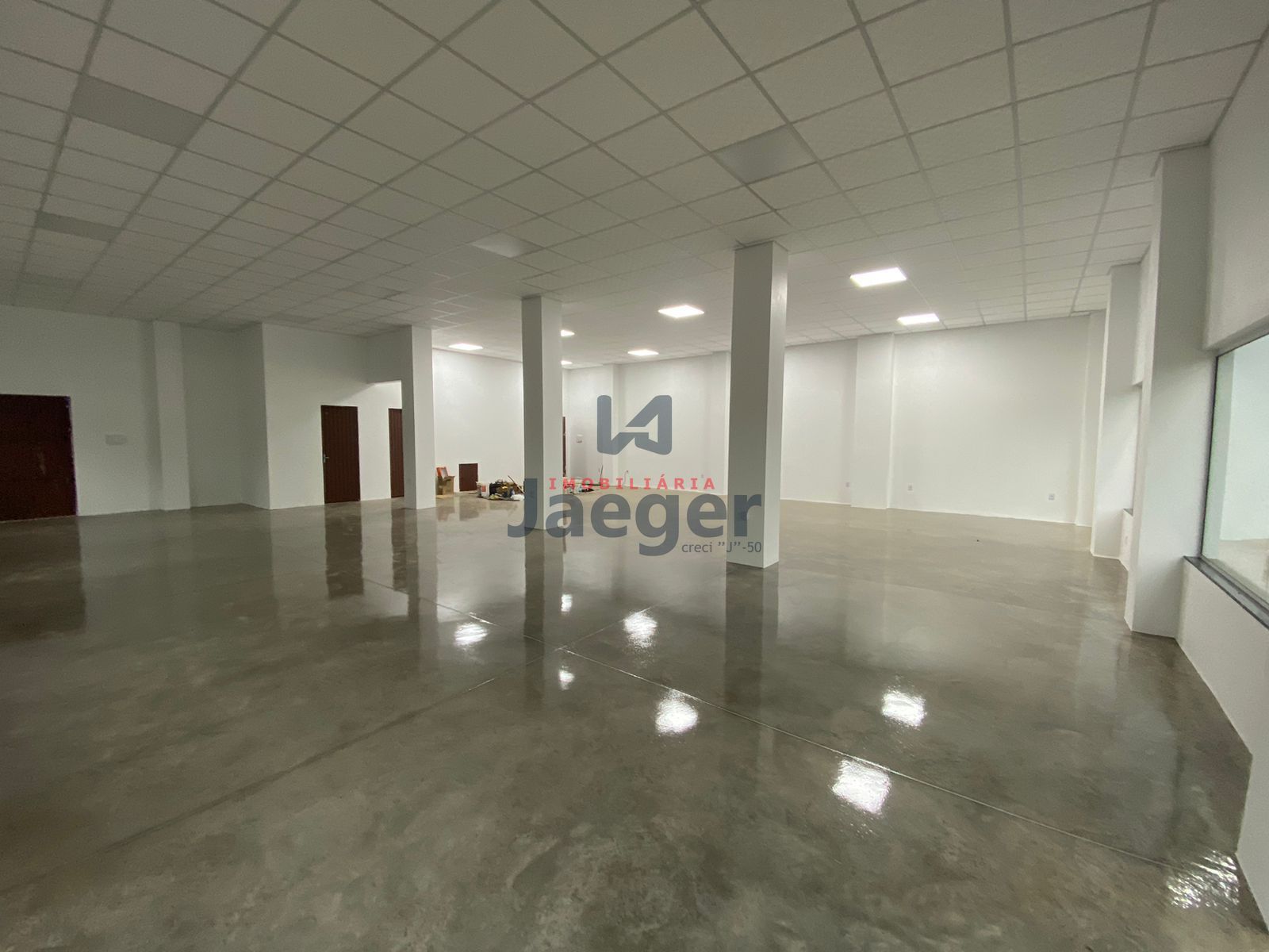 Conjunto Comercial-Sala para alugar com 1 quarto, 195m² - Foto 3