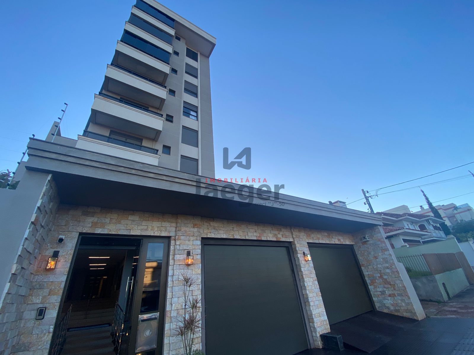 Apartamento à venda com 2 quartos, 85m² - Foto 27