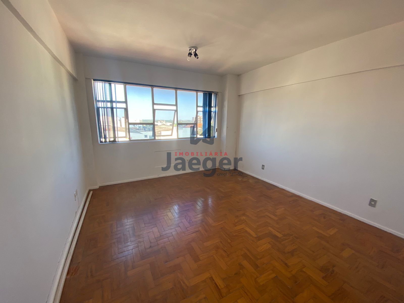 Conjunto Comercial-Sala à venda e aluguel com 1 quarto, 31m² - Foto 3