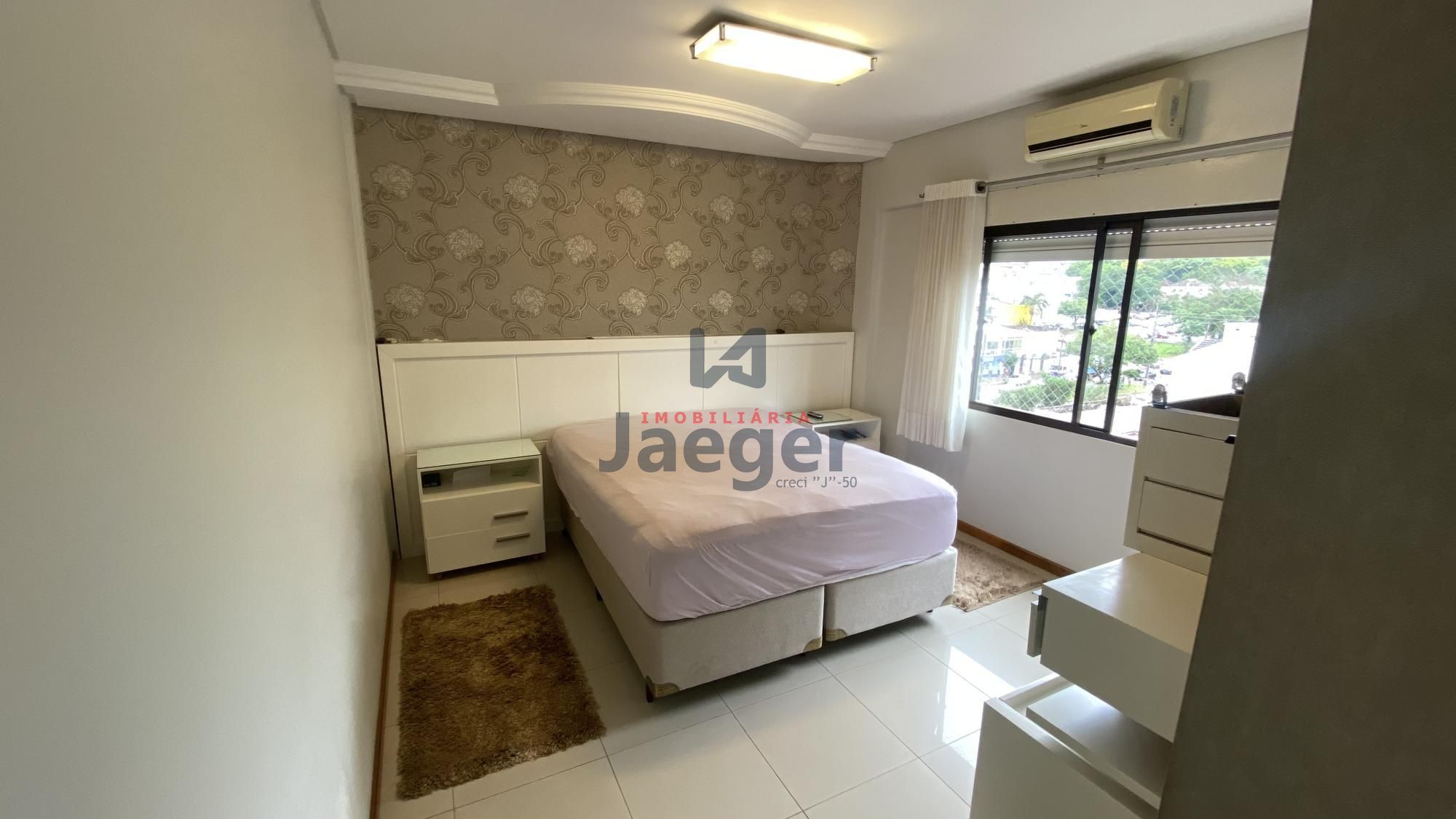 Apartamento à venda com 3 quartos, 226m² - Foto 35