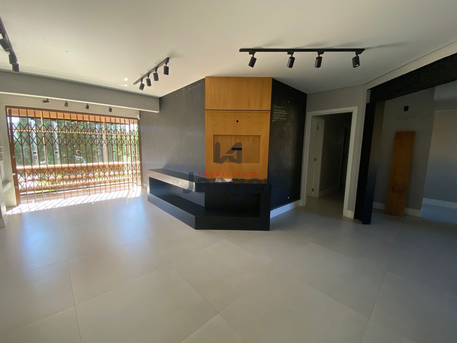 Apartamento à venda e aluguel com 3 quartos, 126m² - Foto 1