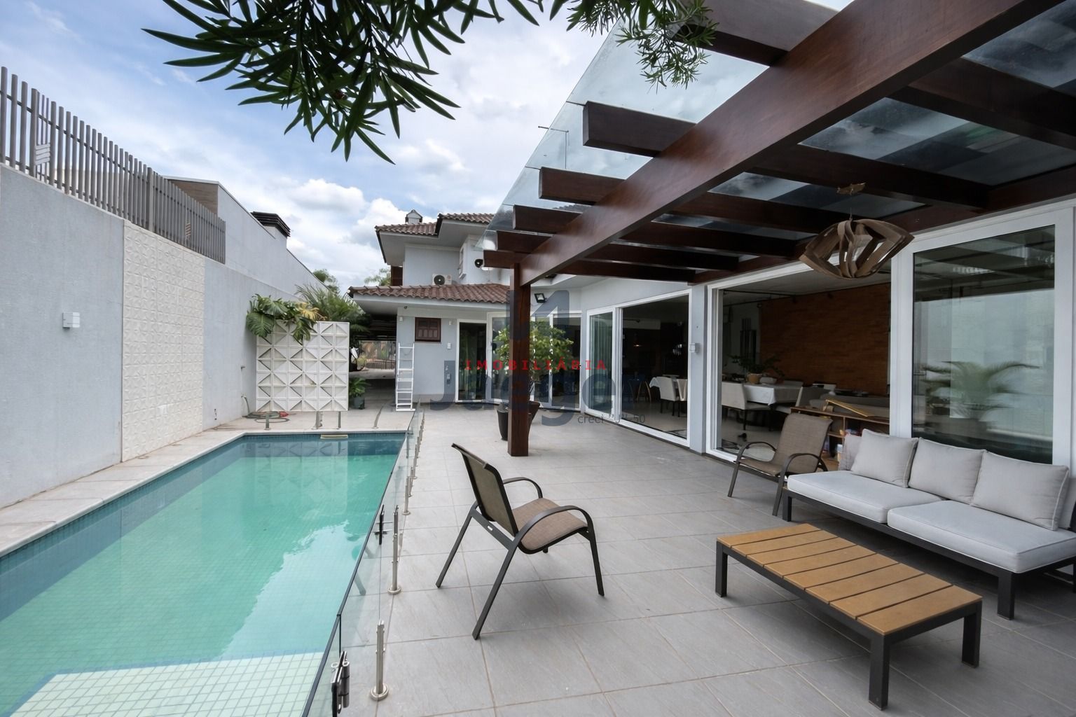 Casa, 3 quartos, 302 m² - Foto 1