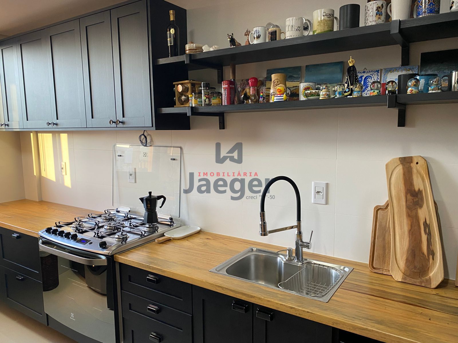 Apartamento à venda com 2 quartos, 85m² - Foto 11
