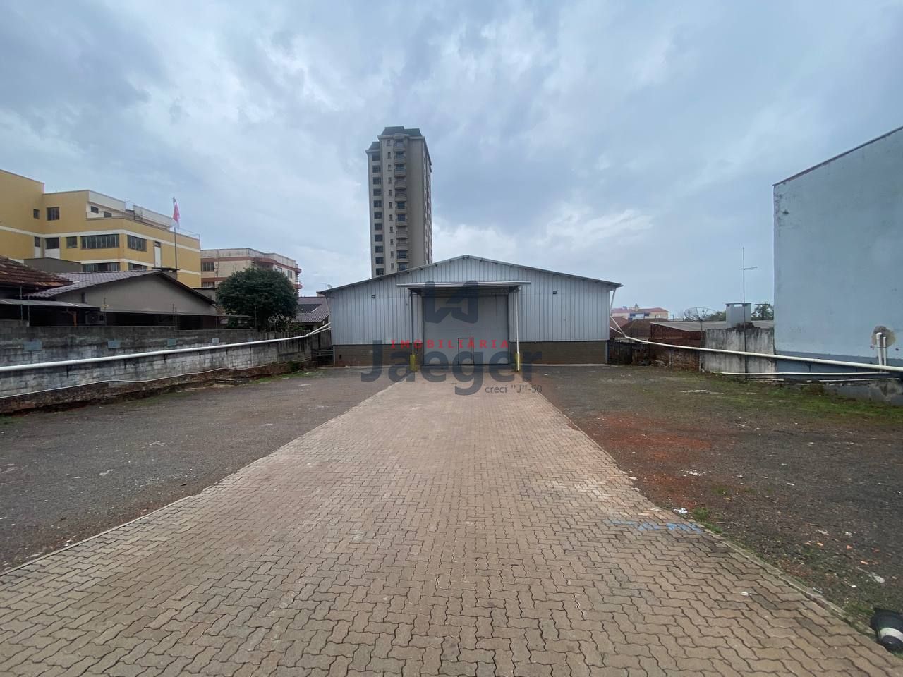 Sala-Conjunto, 700 m² - Foto 1