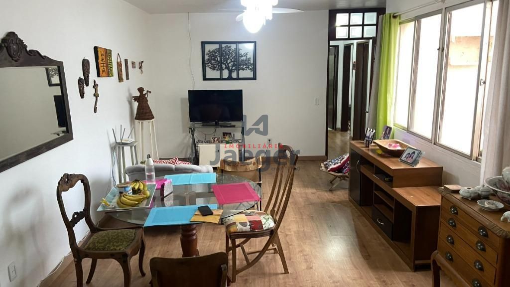 Apartamento à venda com 3 quartos, 95m² - Foto 1