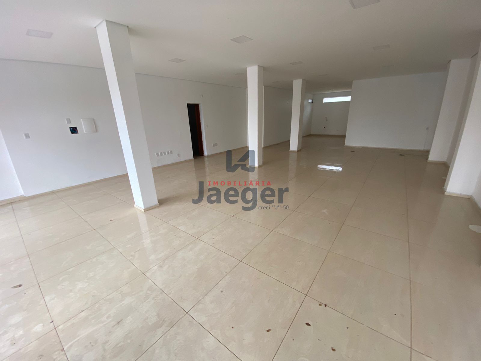 Conjunto Comercial-Sala à venda e aluguel com 1 quarto, 169m² - Foto 4