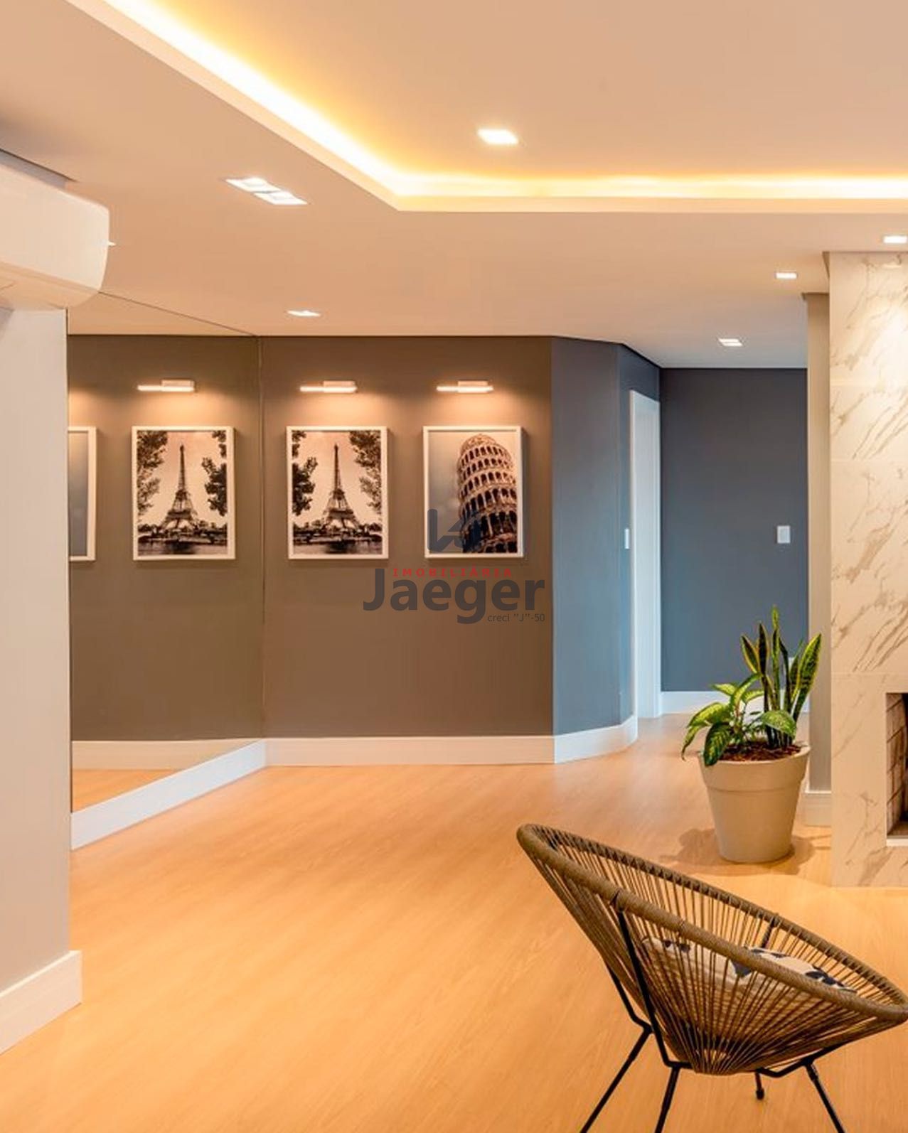 Casa à venda com 4 quartos, 315m² - Foto 1