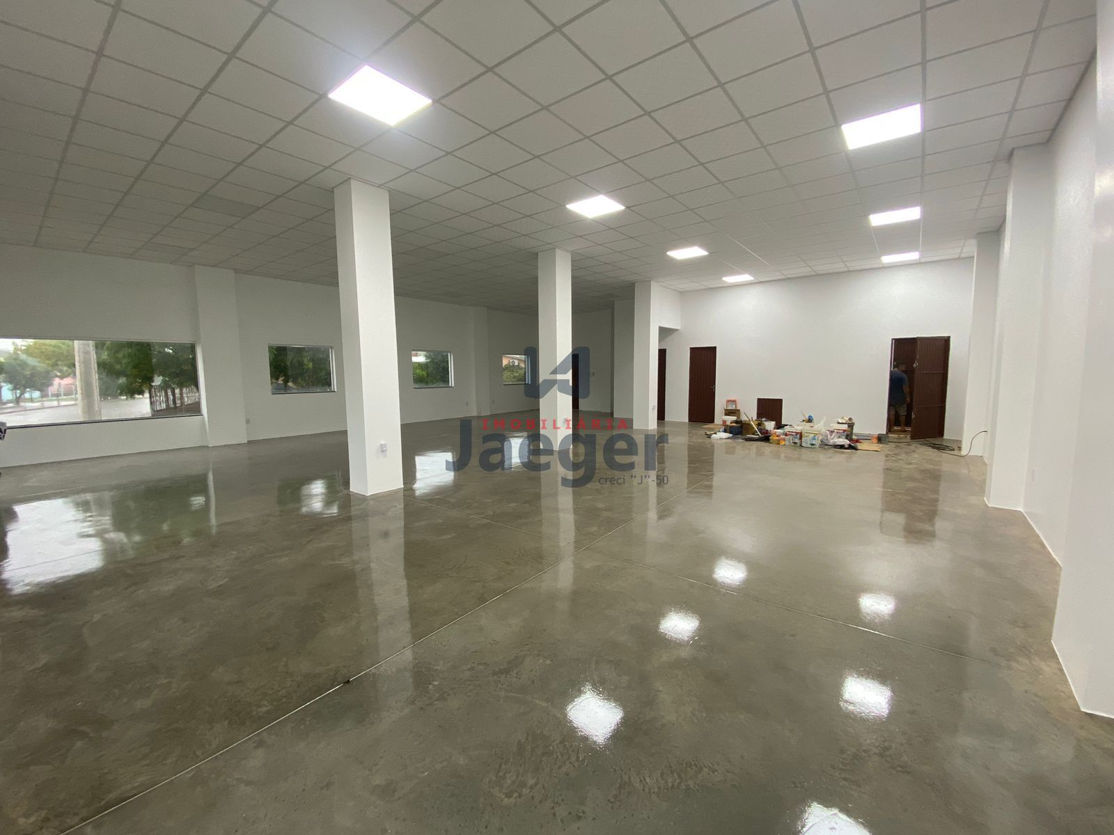 Conjunto Comercial-Sala para alugar com 1 quarto, 195m² - Foto 2