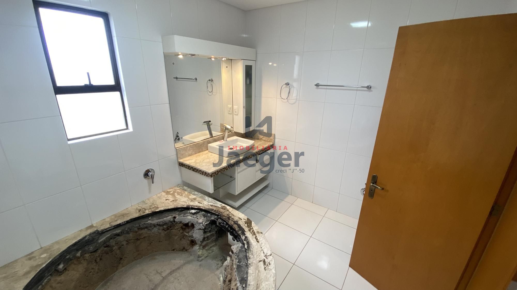 Apartamento à venda com 3 quartos, 226m² - Foto 30