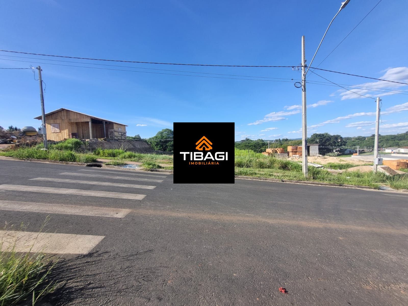Terreno disponível para venda bairro Viverti