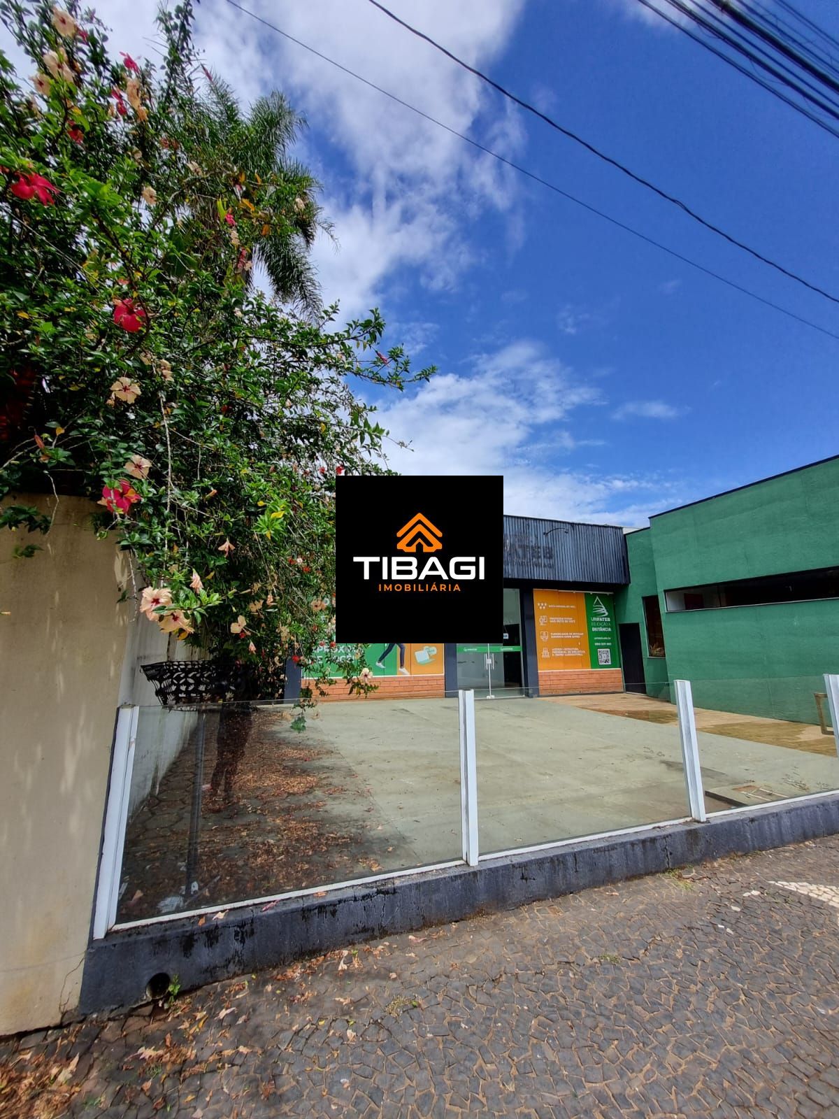 Sala comercial disponível para Locação
