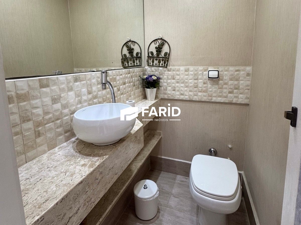 Apartamento para alugar com 3 quartos, 101m² - Foto 13