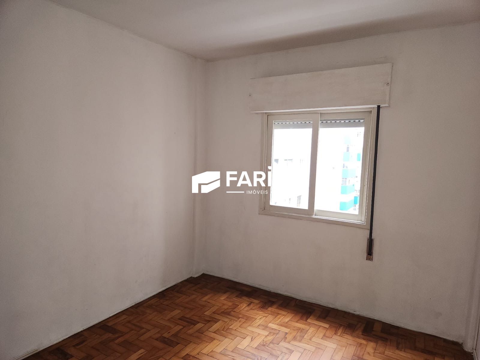 Apartamento à venda com 2 quartos, 70m² - Foto 2