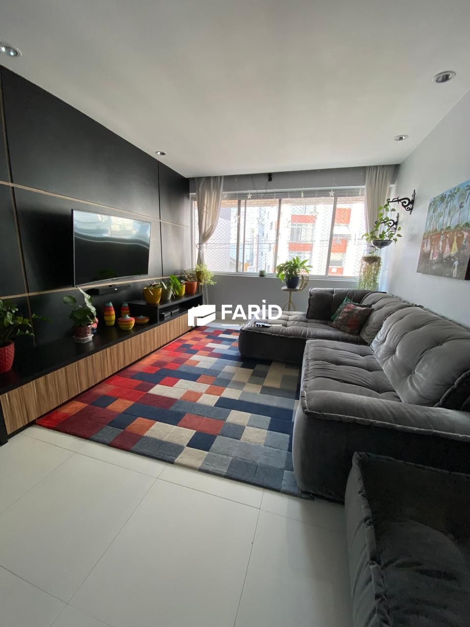 Apartamento à venda com 3 quartos, 150m² - Foto 2