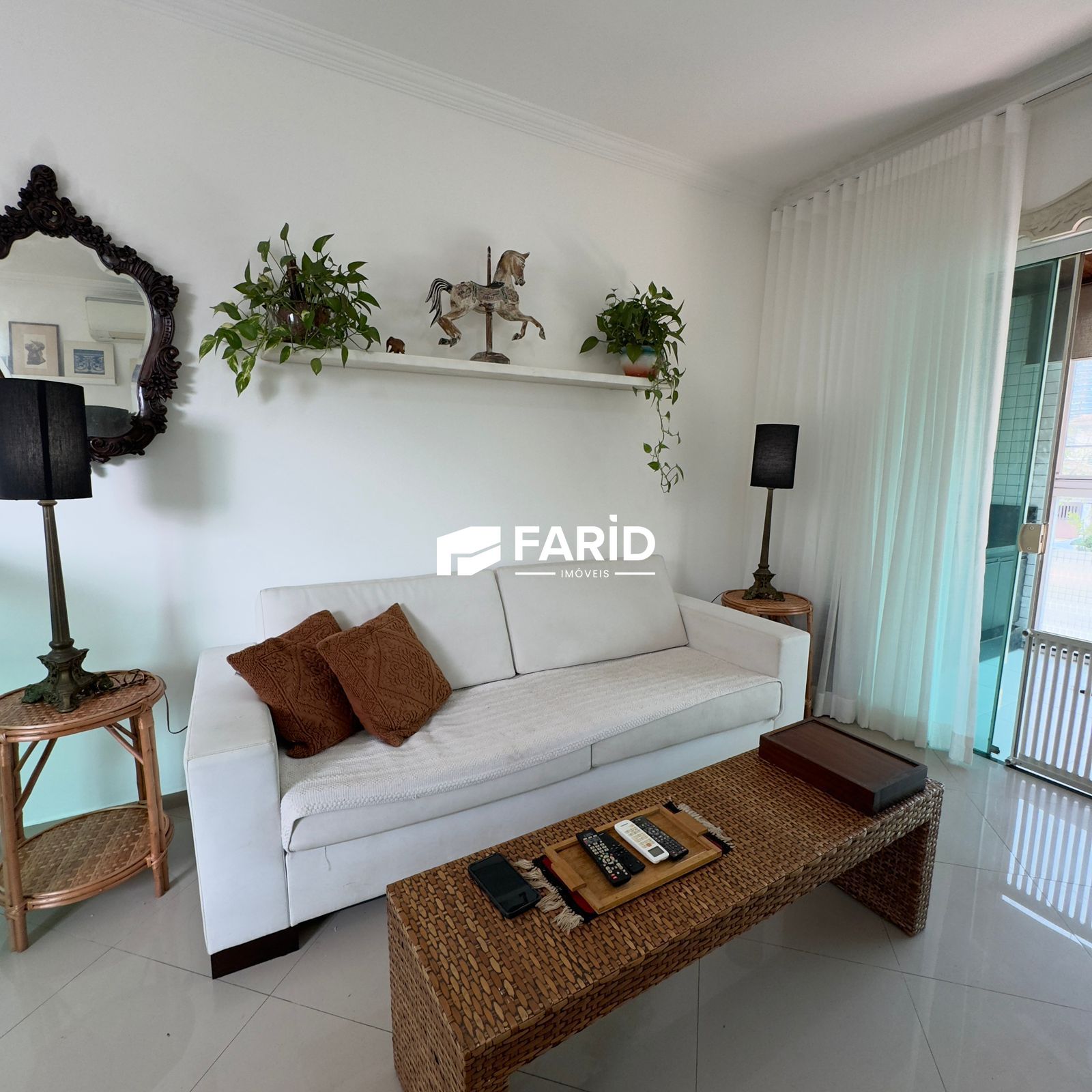 Casa à venda com 3 quartos, 114m² - Foto 2