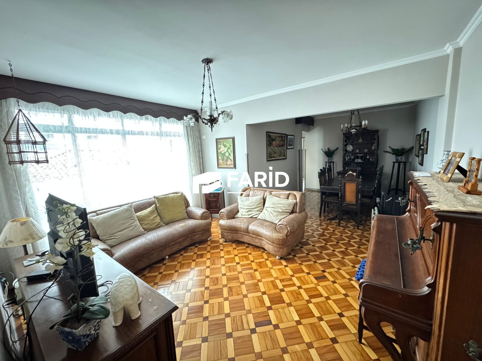 Apartamento à venda com 3 quartos, 144m² - Foto 1