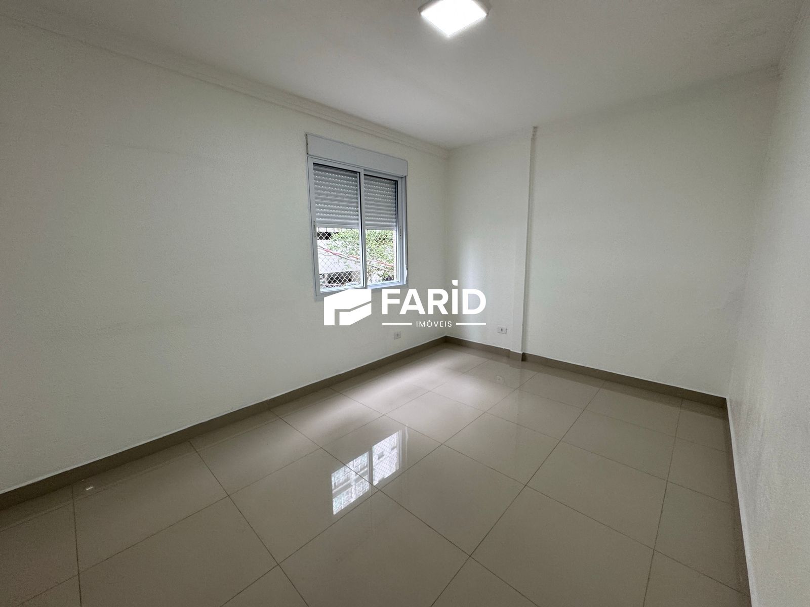 Apartamento para alugar com 2 quartos, 95m² - Foto 3