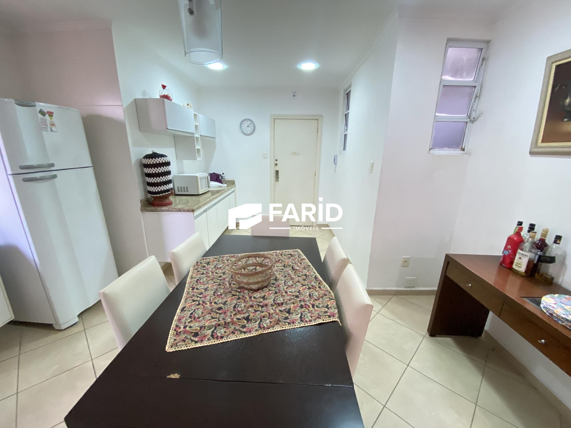 Apartamento para alugar com 3 quartos, 160m² - Foto 12
