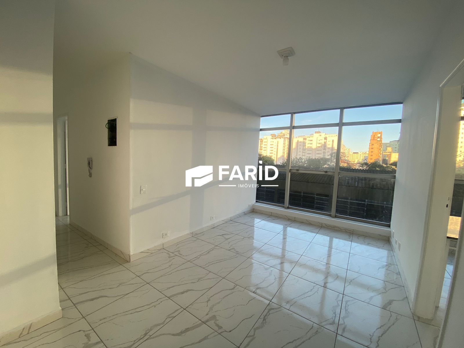 Apartamento à venda com 2 quartos, 61m² - Foto 3