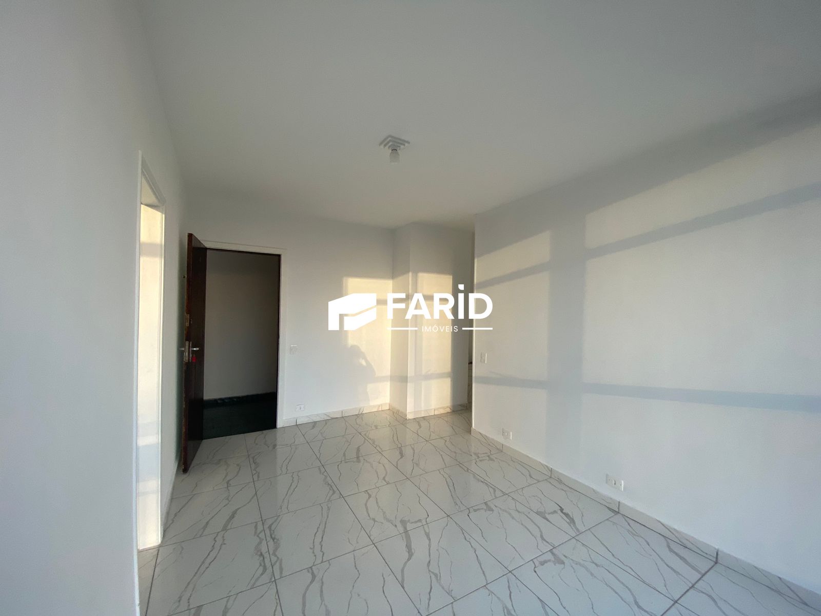 Apartamento à venda com 2 quartos, 61m² - Foto 4