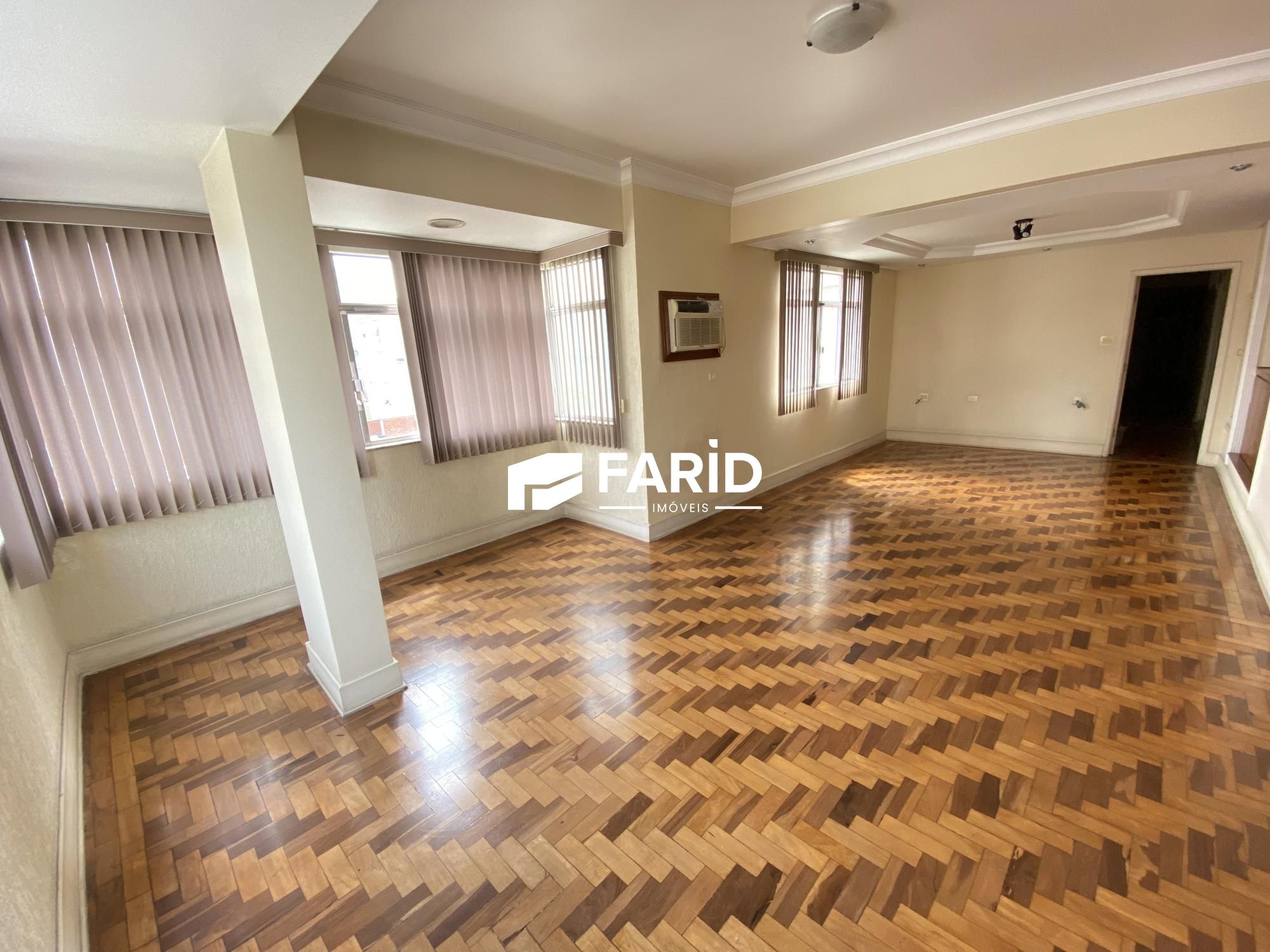 Apartamento à venda com 3 quartos, 170m² - Foto 2