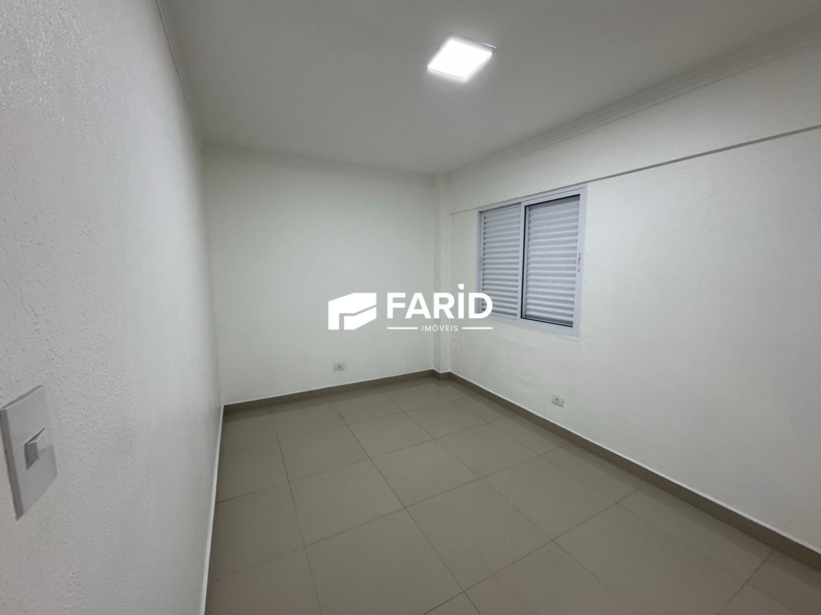 Apartamento para alugar com 2 quartos, 95m² - Foto 5