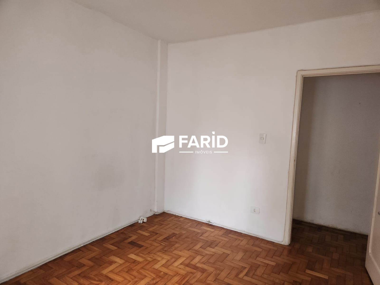 Apartamento à venda com 2 quartos, 70m² - Foto 4