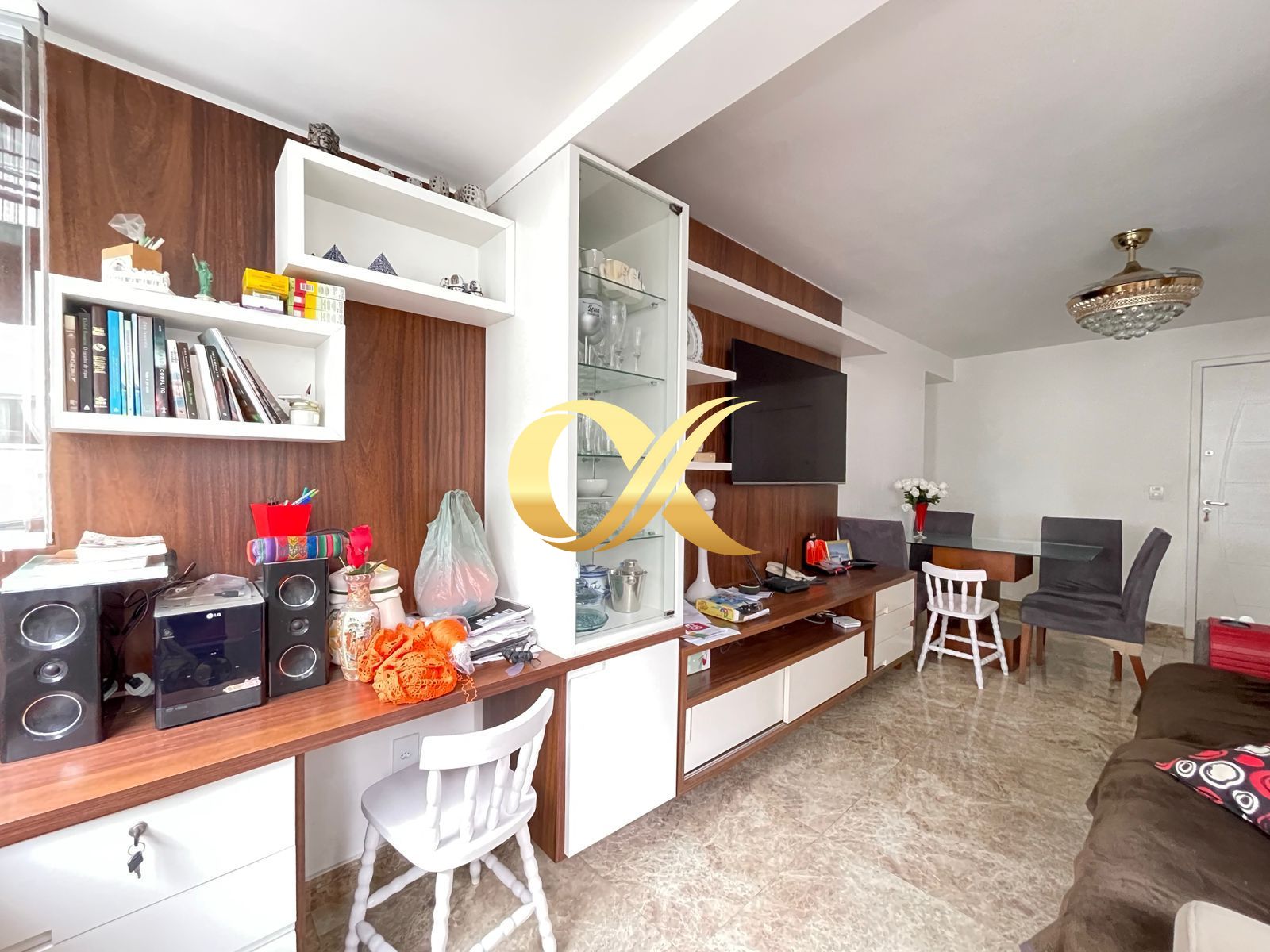 Apartamento à venda com 2 quartos, 70m² - Foto 3