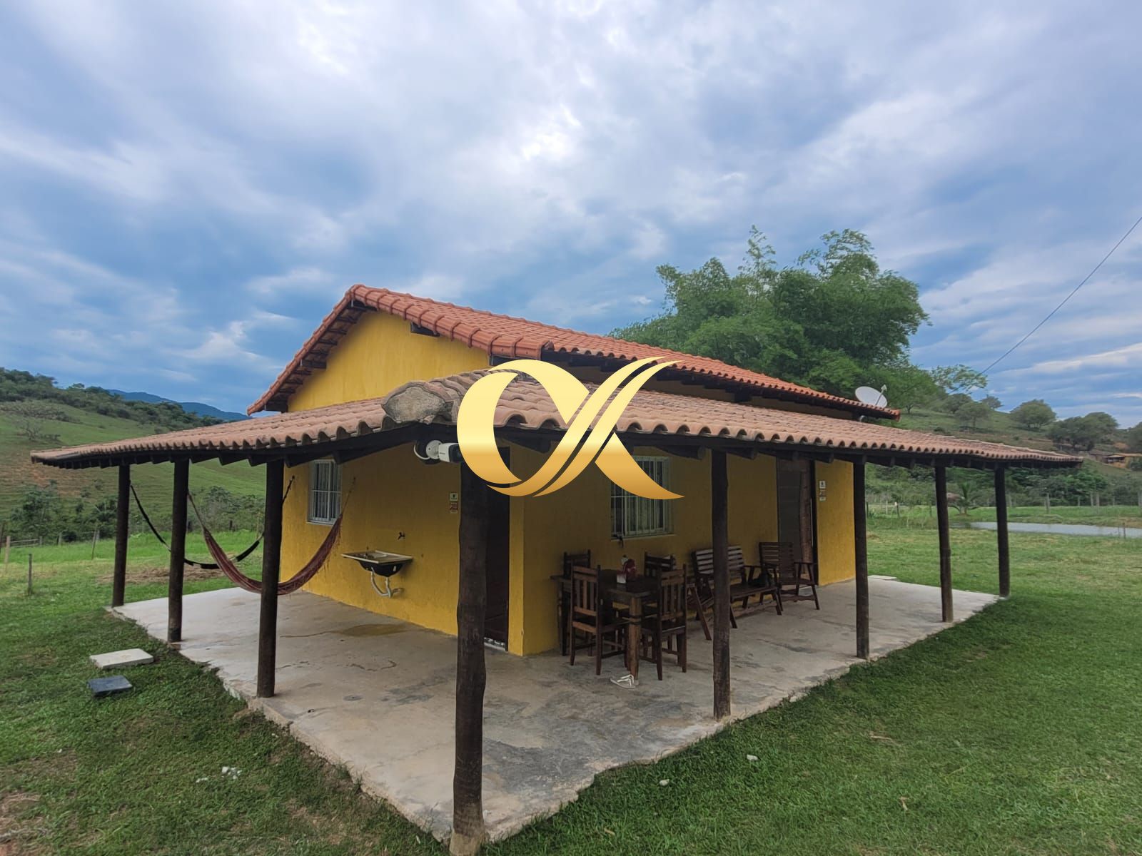 Fazenda à venda com 3 quartos, 180m² - Foto 2