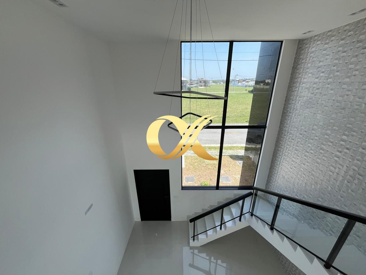 Casa à venda com 4 quartos, 210m² - Foto 4