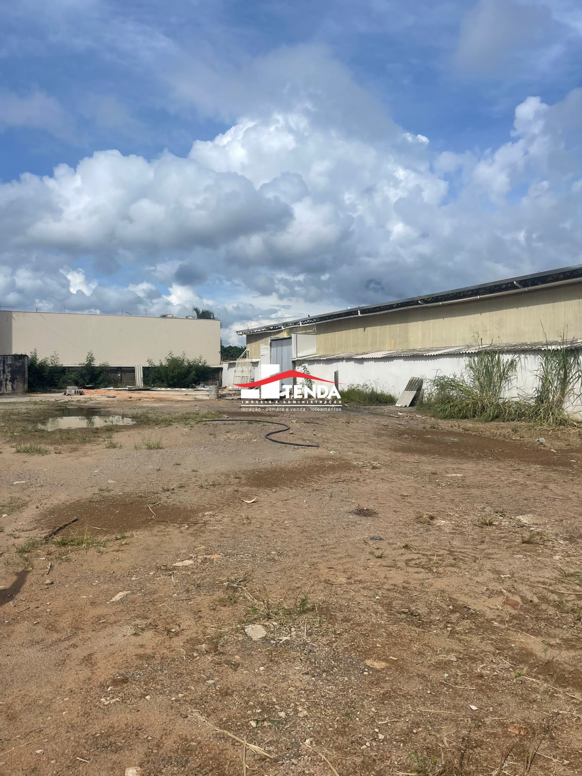 Depósito-Galpão-Armazém para alugar com 1 quarto, 630m² - Foto 1