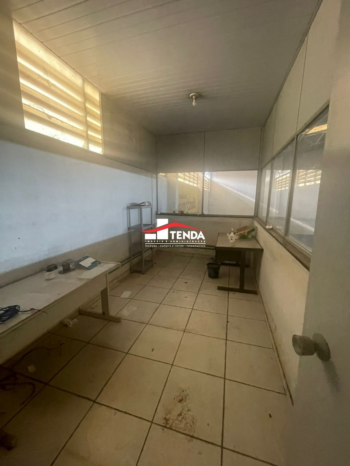 Depósito-Galpão-Armazém para alugar com 1 quarto, 524m² - Foto 11