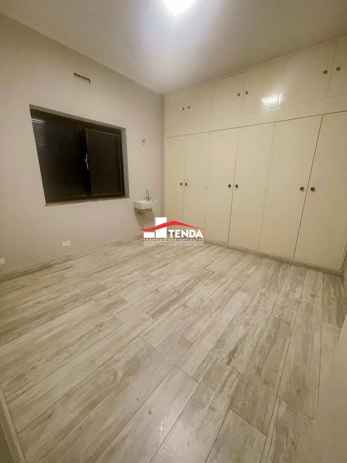 Conjunto Comercial-Sala para alugar com 1 quarto, 15m² - Foto 2