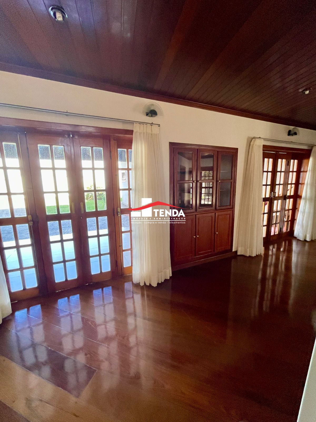 Casa para alugar com 5 quartos, 439m² - Foto 13
