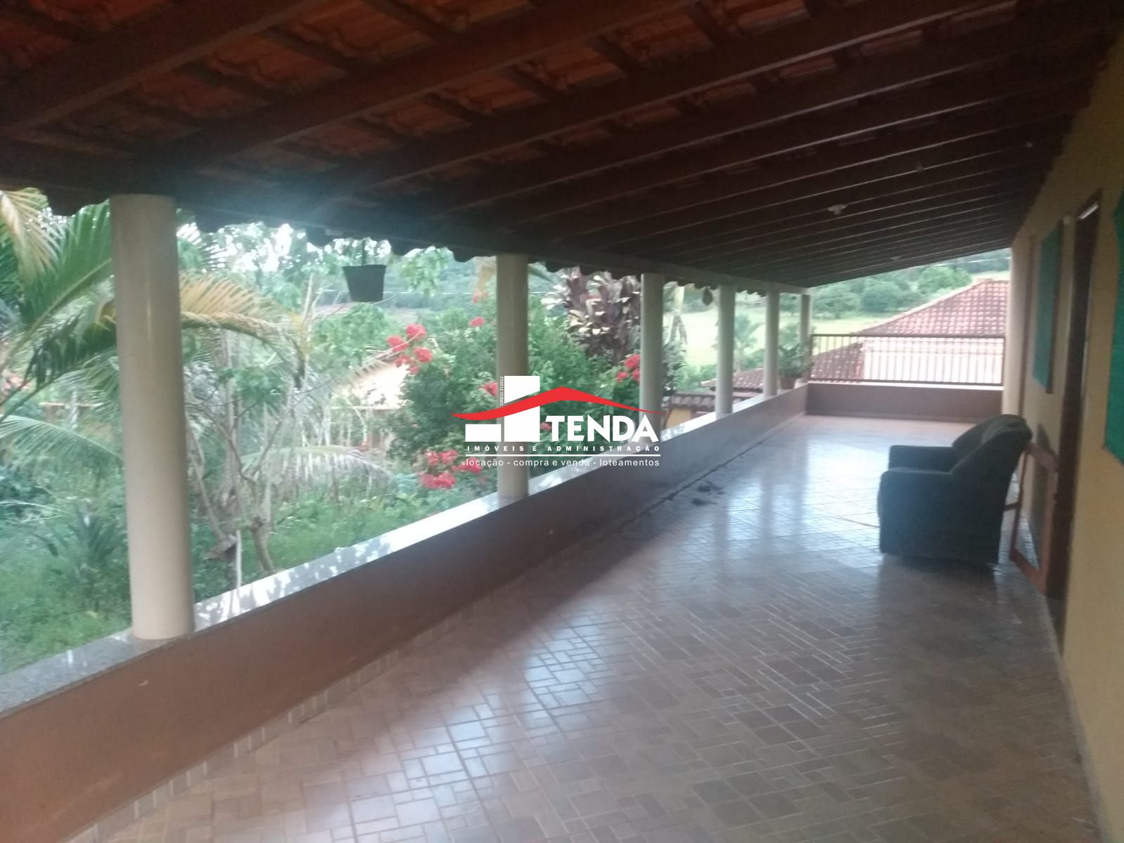 Casa à venda com 3 quartos, 239m² - Foto 8