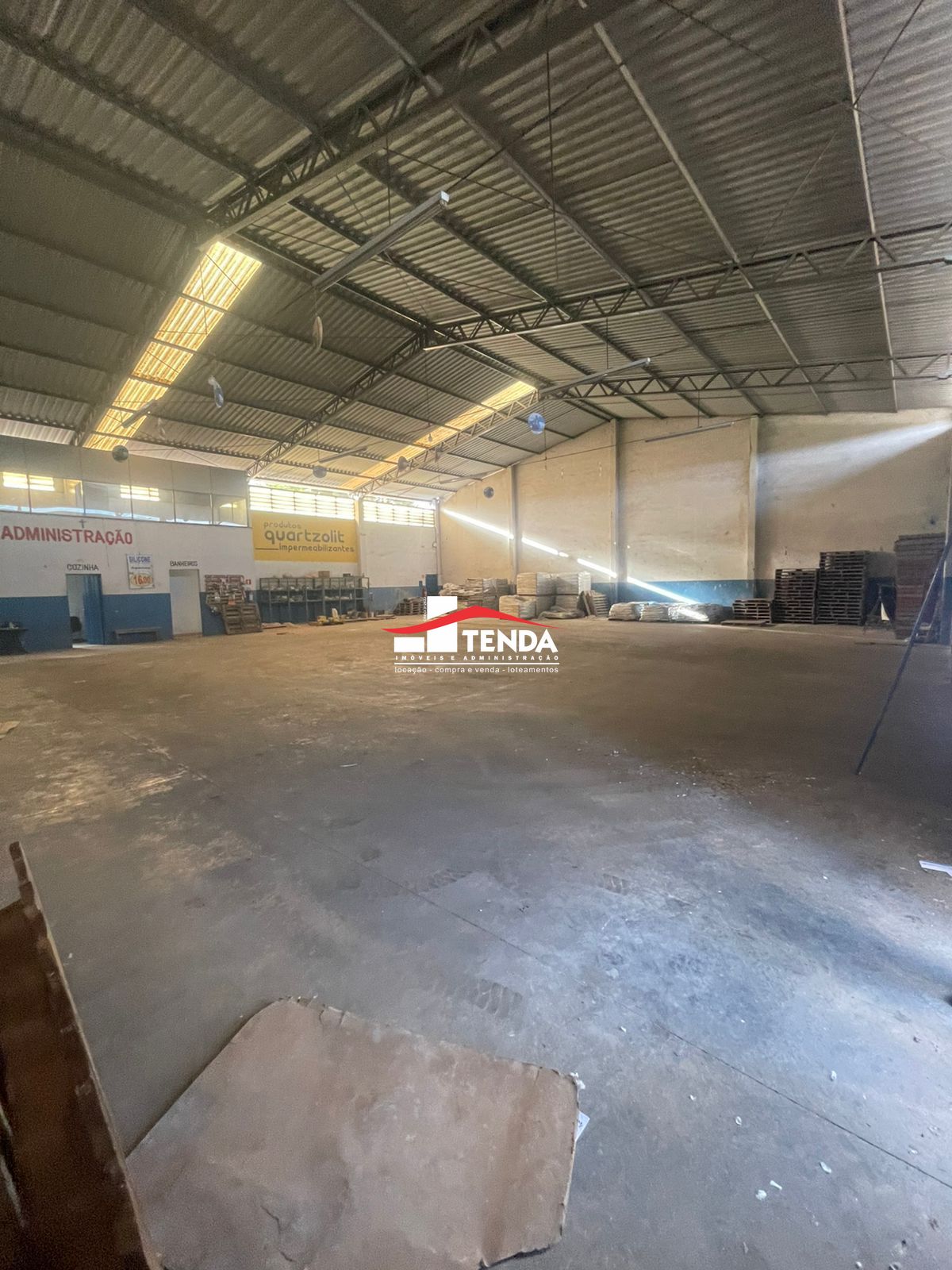 Depósito-Galpão-Armazém para alugar com 1 quarto, 524m² - Foto 4