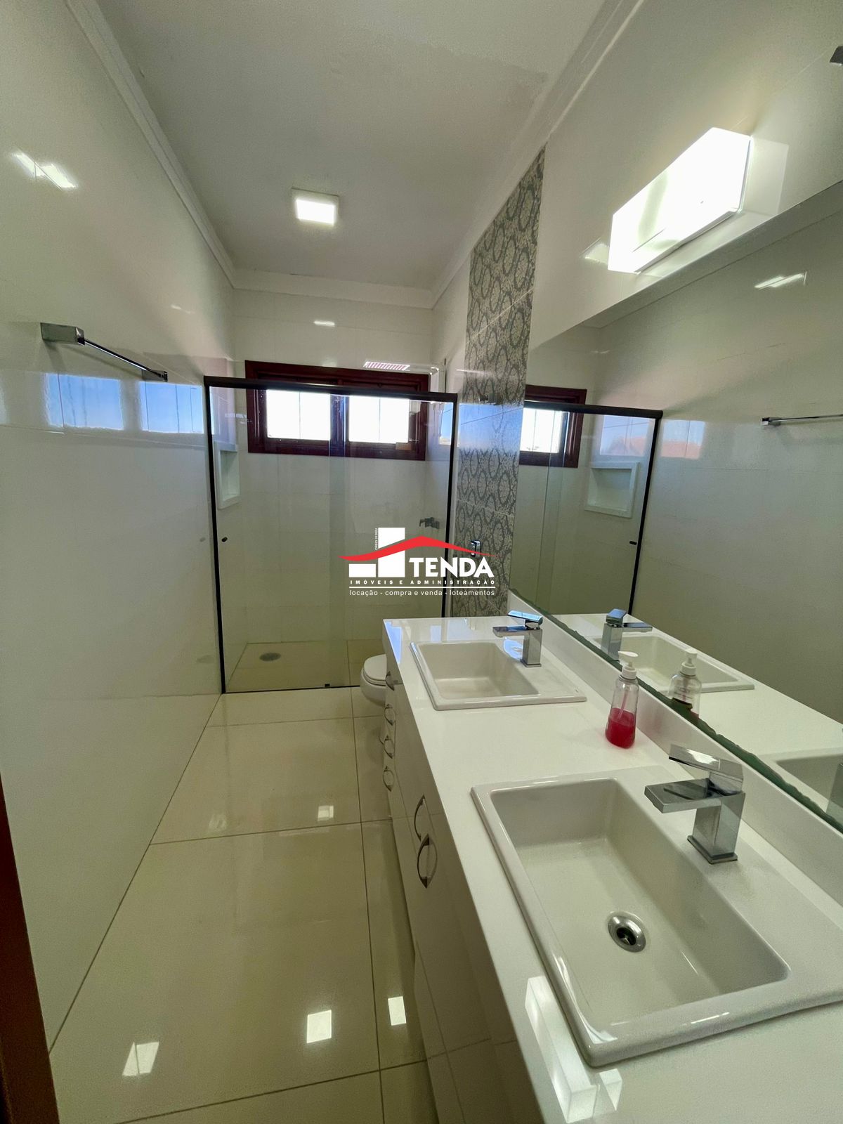 Casa para alugar com 5 quartos, 439m² - Foto 38