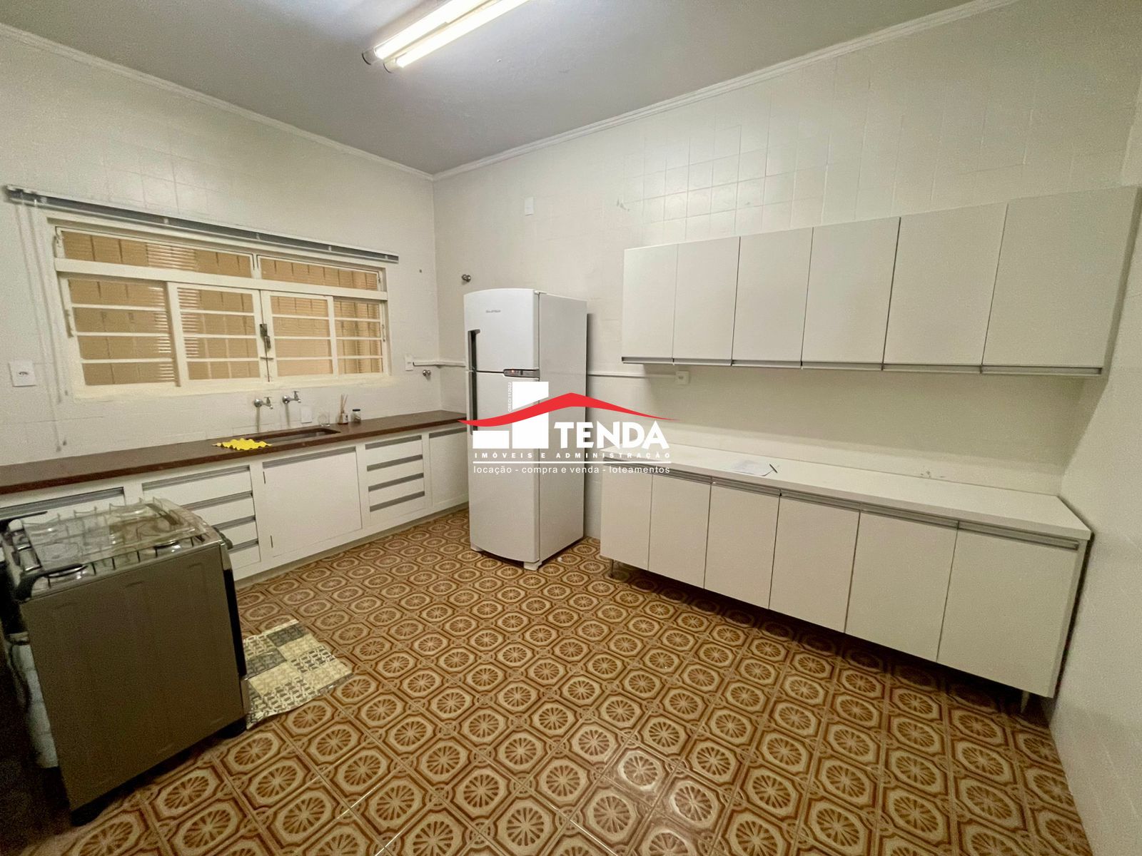 Casa para alugar com 3 quartos, 185m² - Foto 7