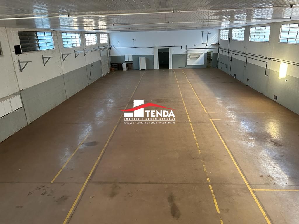 Galpão / Depósito / Armazém de 2 quartos, 935m² no bairro Polo Industrial Abilio Nogueira, em Franca | Eu Corretor