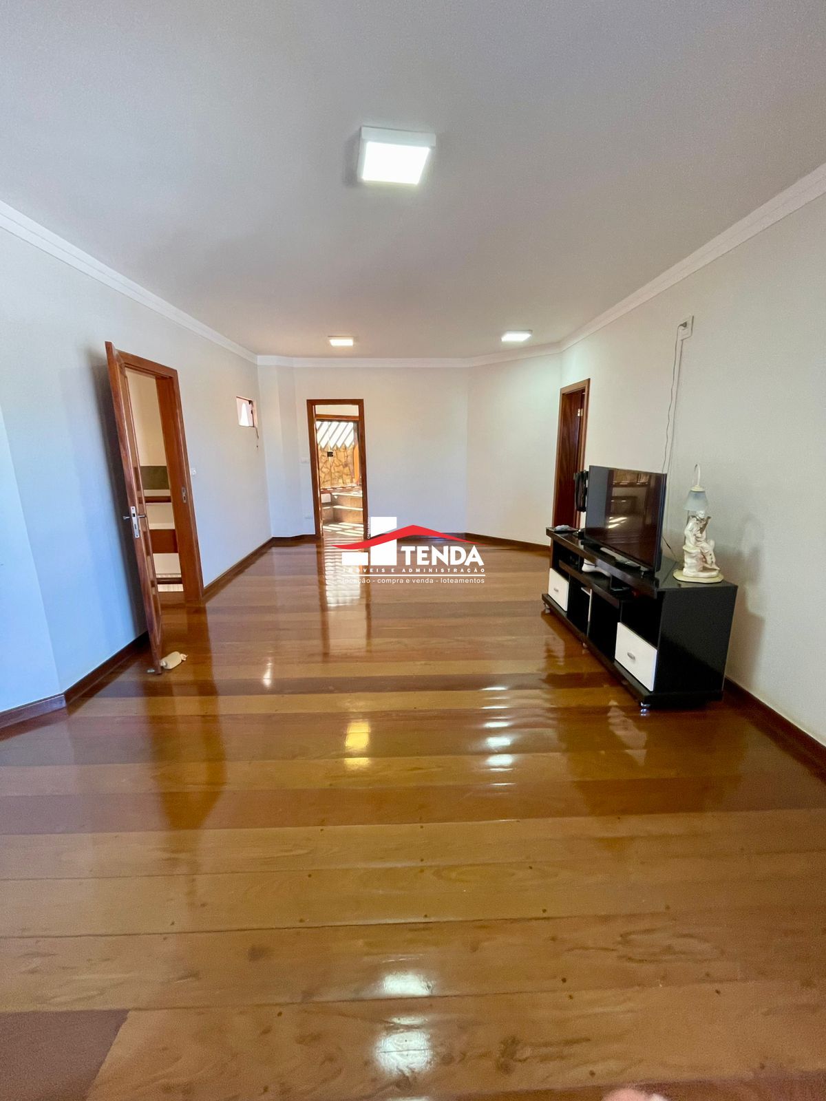 Casa para alugar com 5 quartos, 439m² - Foto 12