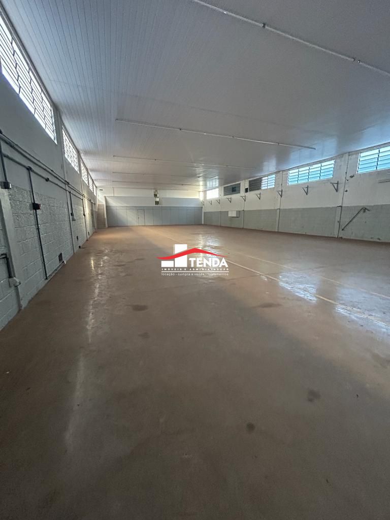 Galpão / Depósito / Armazém de 2 quartos, 935m² no bairro Polo Industrial Abilio Nogueira, em Franca | Eu Corretor