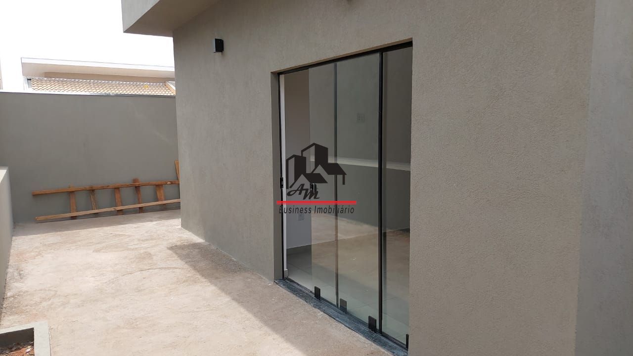 Casa com 3 quartos à venda, 115m² — foto 1 de 19
