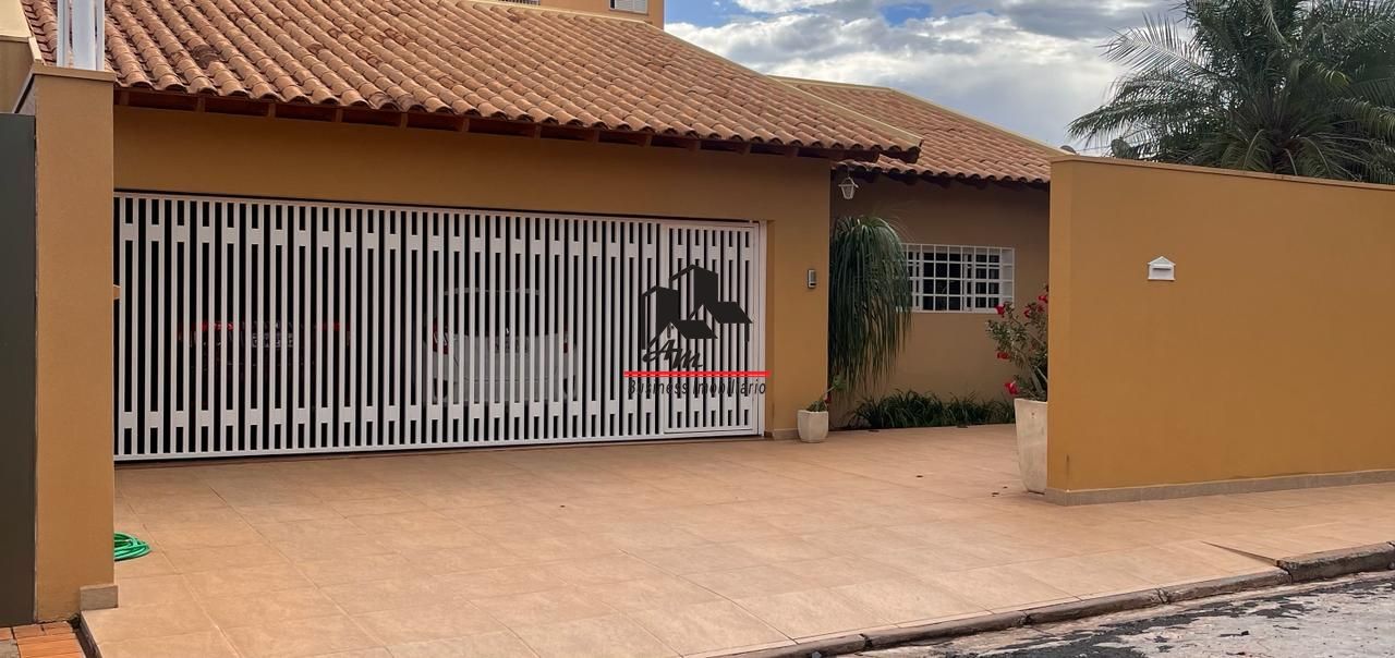 Casa com 5 quartos à venda, 296m² — foto 1 de 21