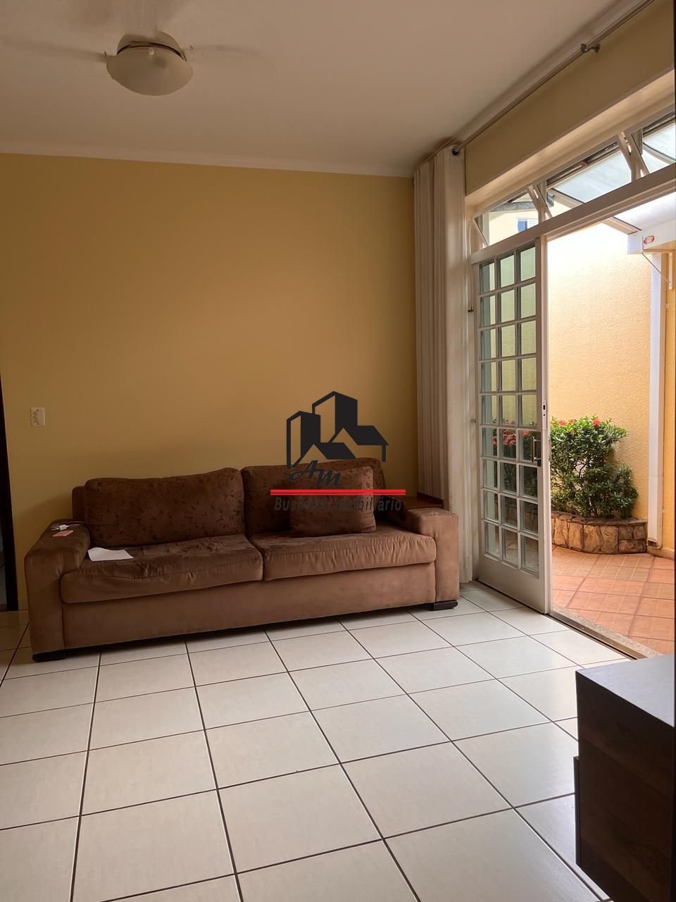 Casa com 5 quartos à venda, 296m² — foto 3 de 21