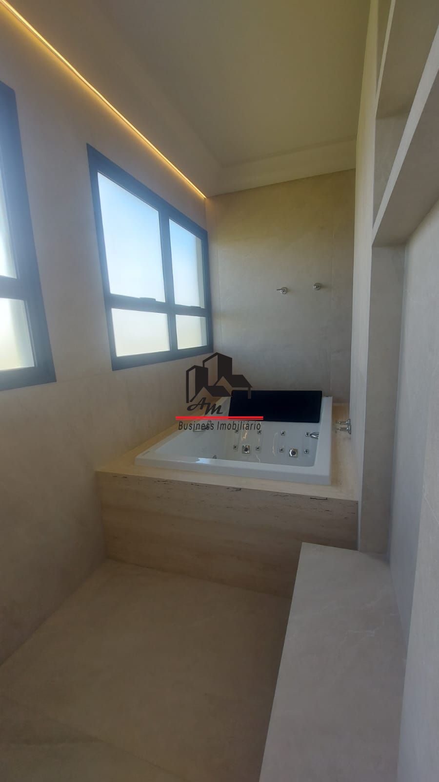 Sobrado com 4 quartos à venda, 490m² — foto 4 de 40