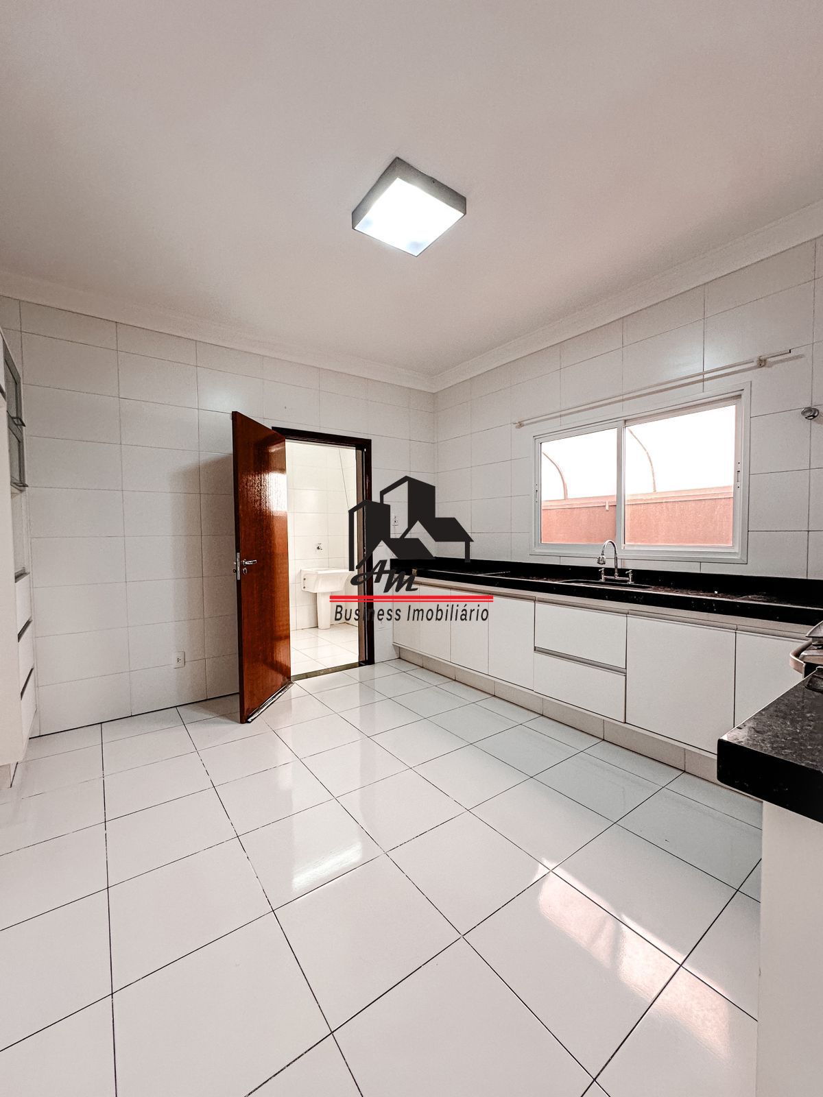 Casa de Condomínio com 3 quartos à venda, 200m² — foto 6 de 18
