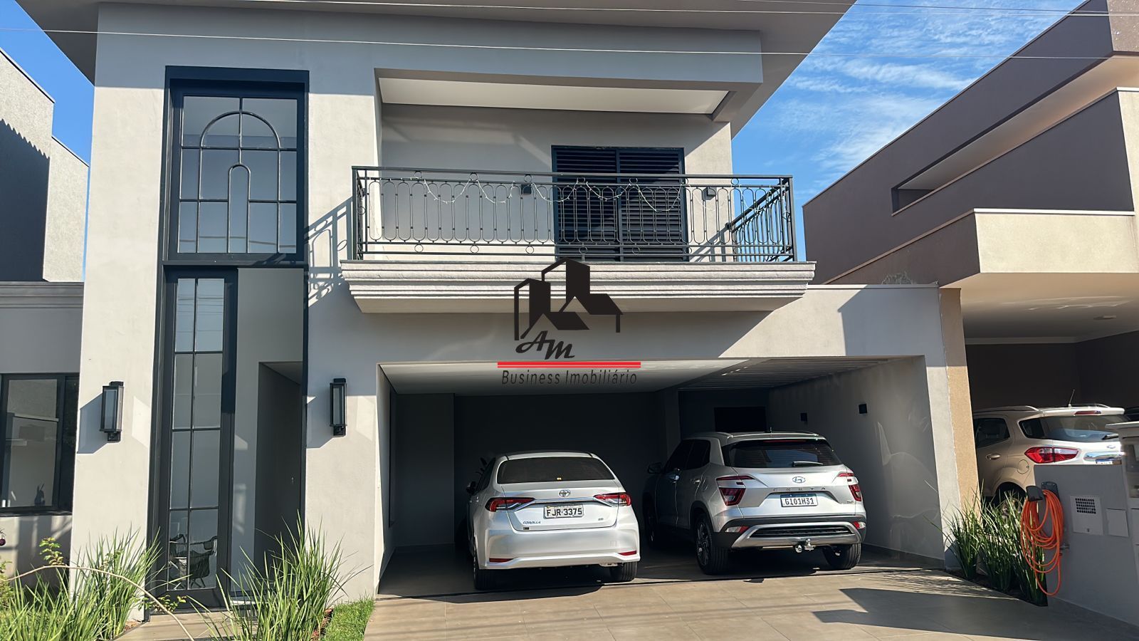 Casa de Condomínio com 3 quartos à venda, 235m² — foto 1 de 13