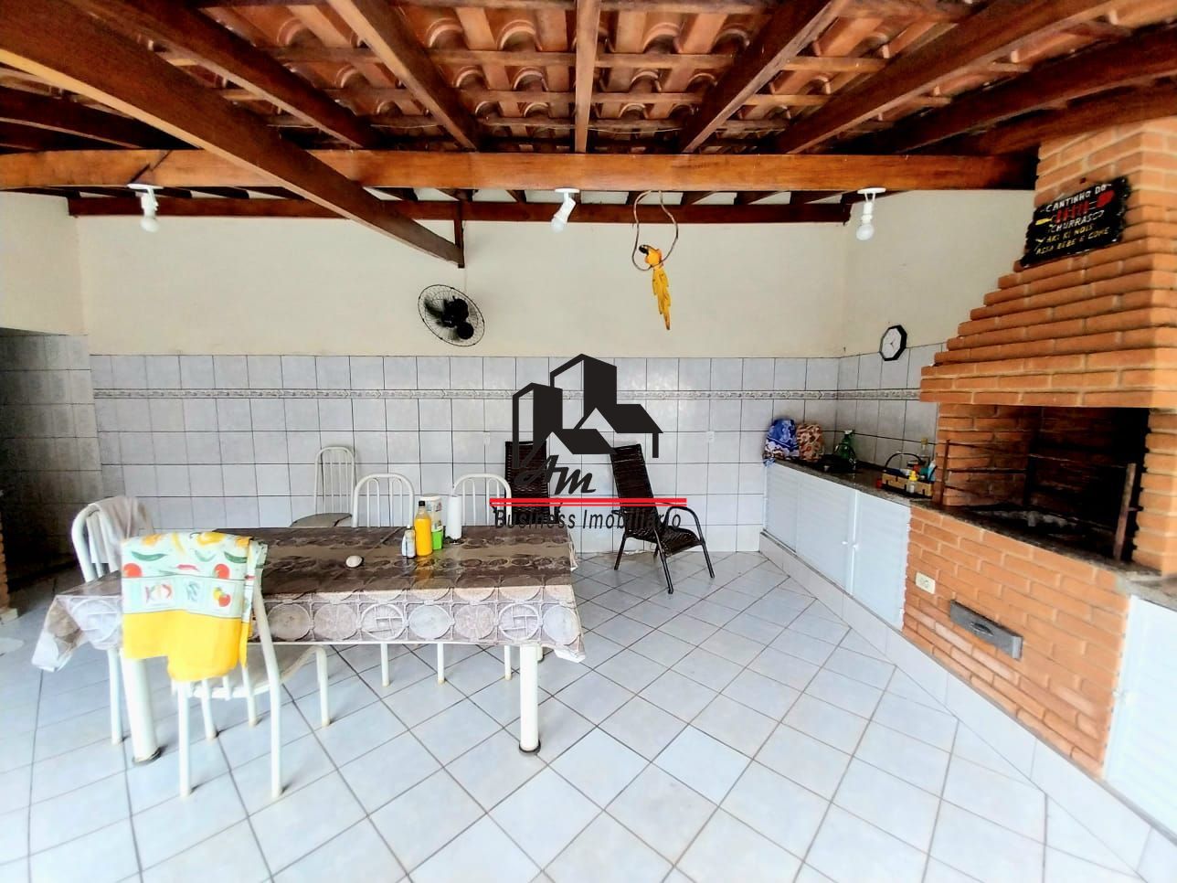 Casa com 3 quartos à venda, 267m² — foto 23 de 33
