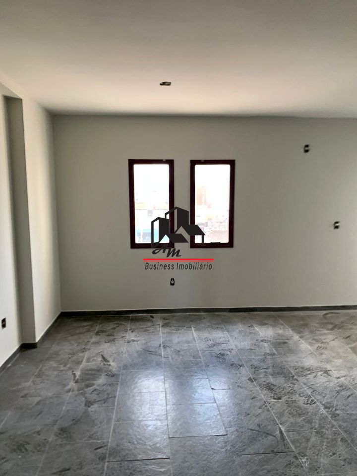 Apartamento com 3 quartos à venda, 145m² — foto 1 de 18