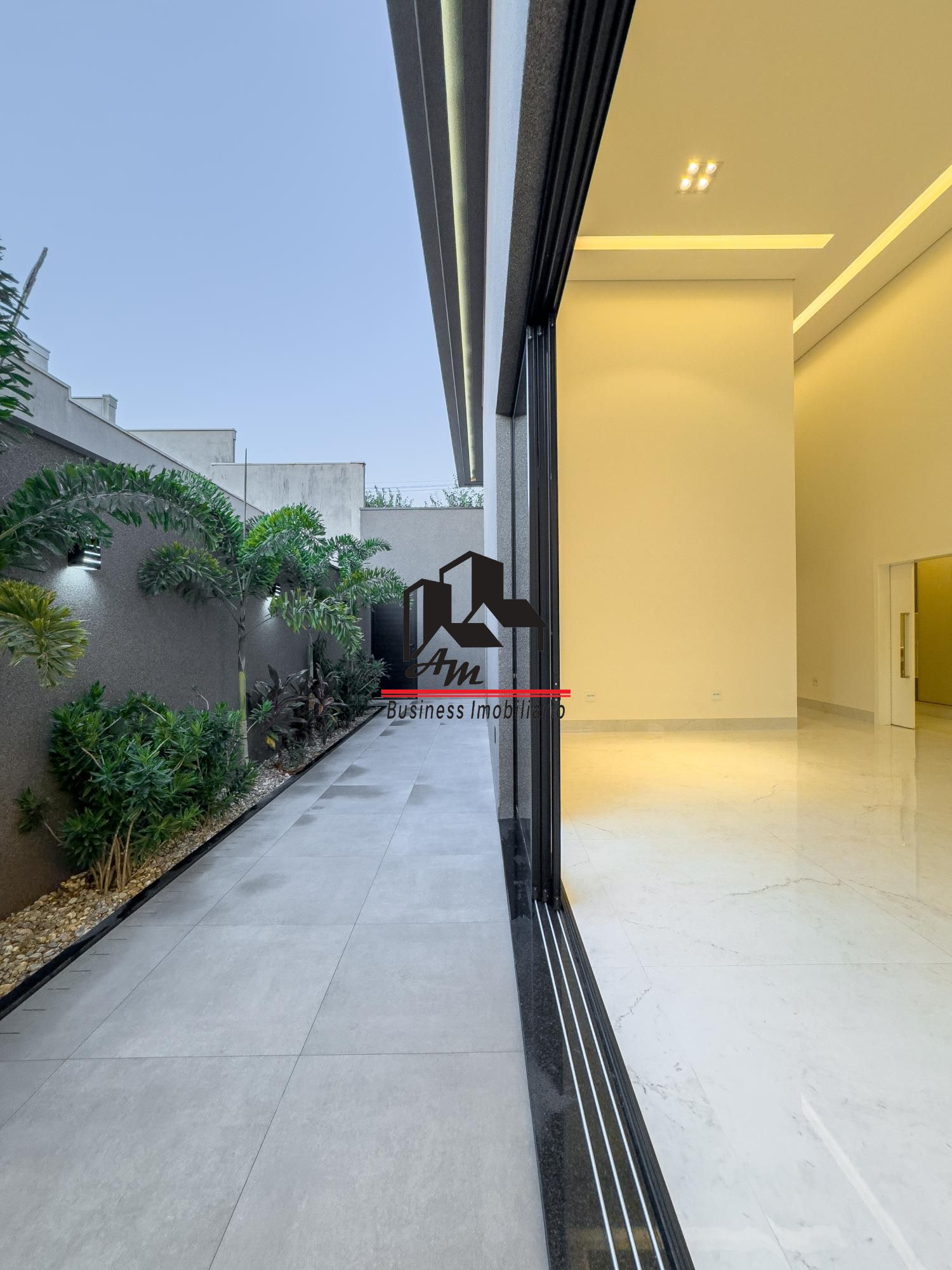 Casa de Condomínio com 3 quartos à venda, 260m² — foto 38 de 40